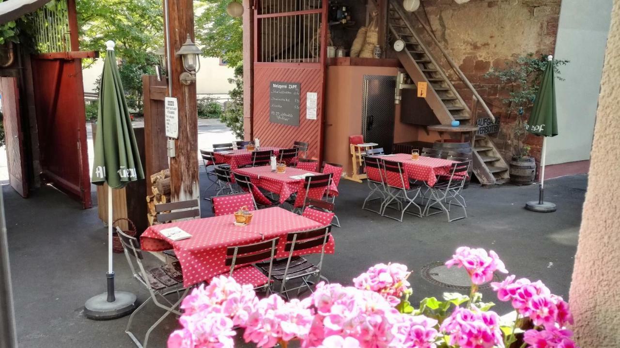 Wirtshaus & Hotel Zur Alten Brauerei Zapf Uettingen Kültér fotó